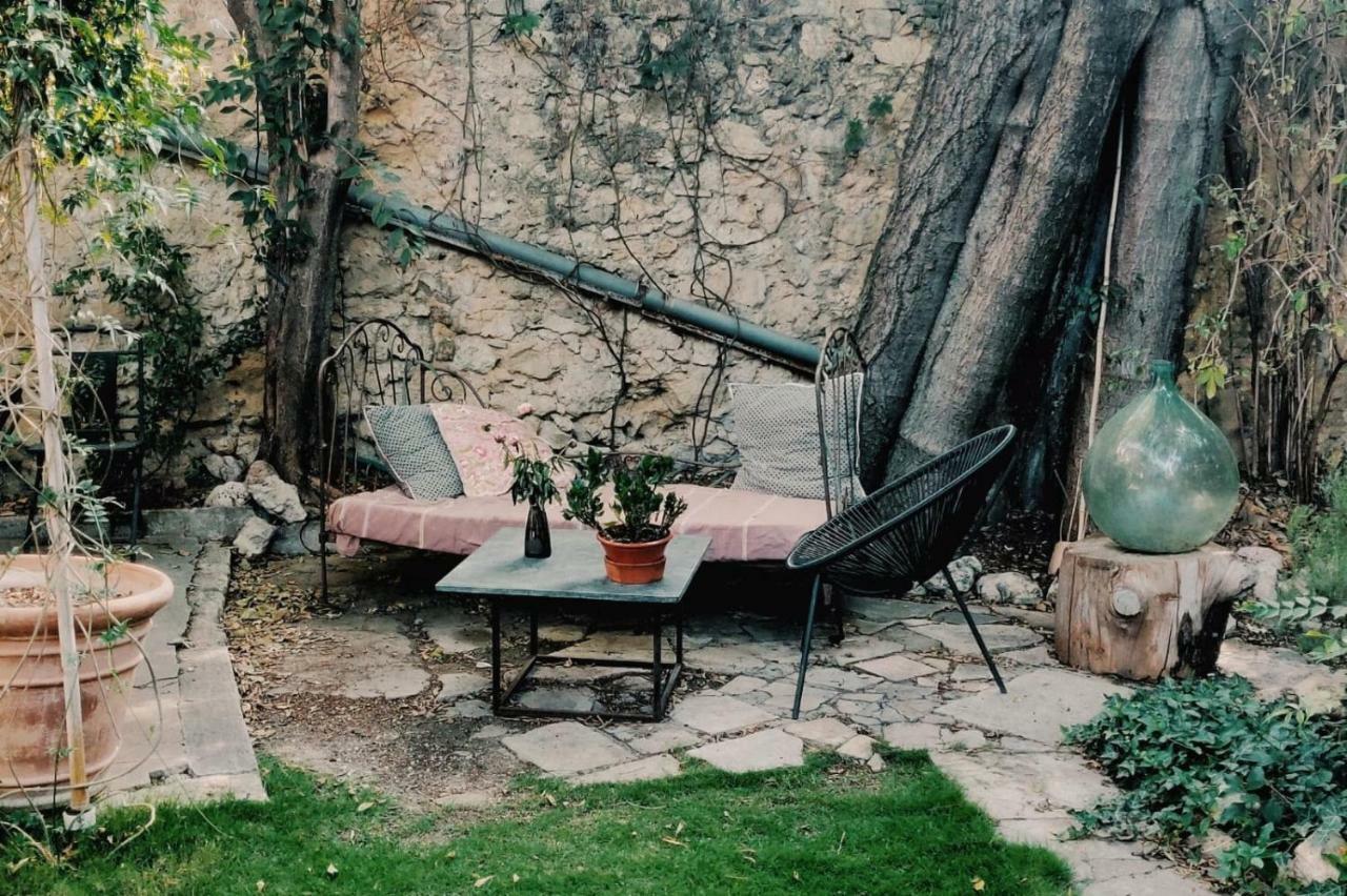 En Ville Et Sous Les Arbres Montpellier Exterior foto